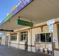 Leeton Hotel - Renee