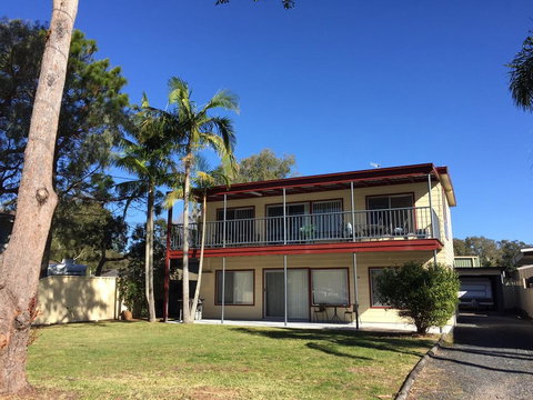 Lemon Tree Waterfront Apartments - Renee 1