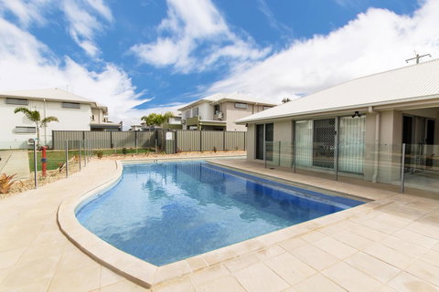 LillyPilly Resort Apartments - Qld Realsetate 0