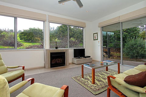 Limetree Hideaway - Renee 0