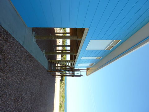 Lincoln View Holiday House - Petrol Stations 3