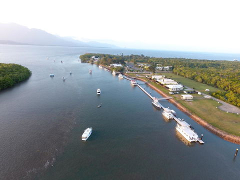 Lucinda Fishing Lodge - Renee 0