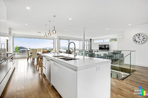 Luxe Retreat Dromana - Petrol Stations 3
