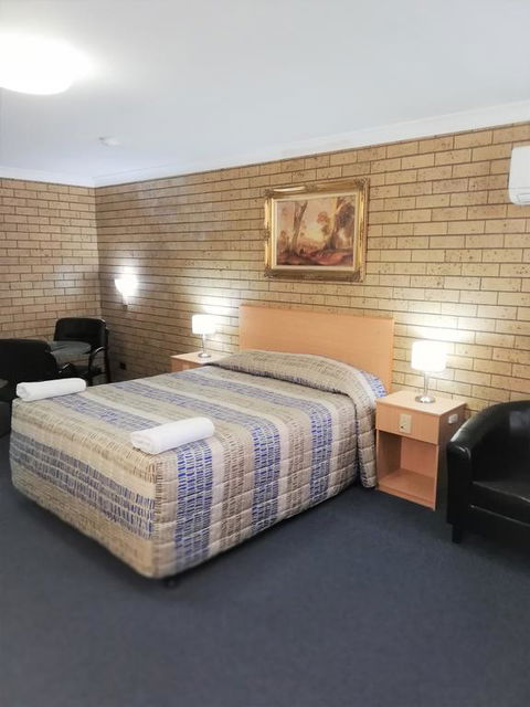 Macintyre Motor Inn - Renee 3