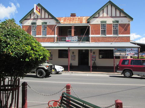 Maclean Hotel - Renee 0