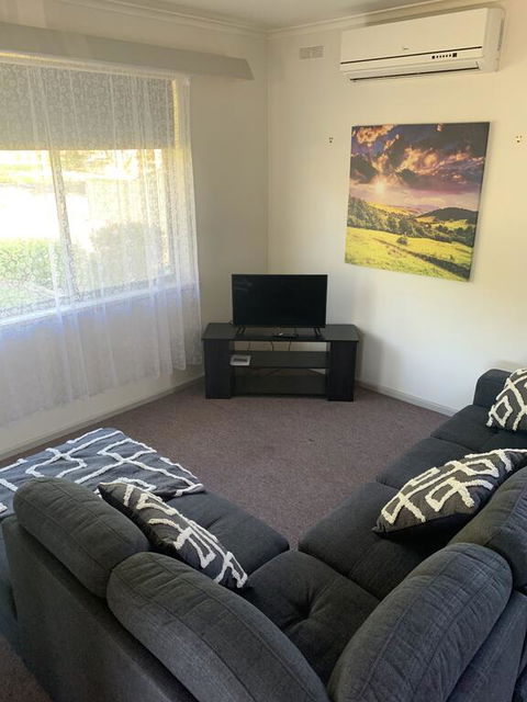 Maffra Short Stay-Thomson House - Renee 3