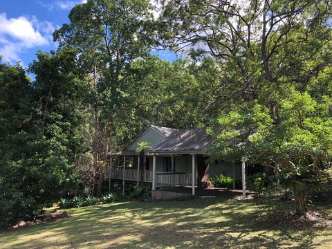 Maleny Country Cottages - Internet Find 1