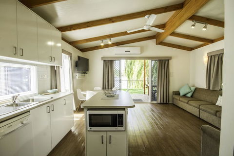 Mannum Riverside Caravan Park - Renee 3