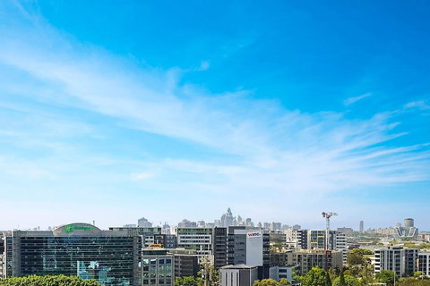 Mascot - Sydney City Views - Renee 1