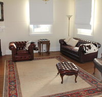 Mentor Chambers Apartment Bed  Breakfast - Renee