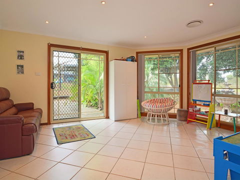 Merewether Homestead With Pool And Family Friendly - Petrol Stations 1