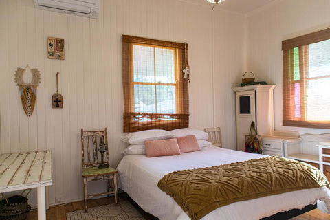 Meringandan Holiday Accommodation - Renee 0