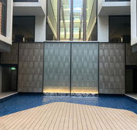 MidnightBraddon Modern Executive Apt Pool Sauna Secure Parking Wine - Renee