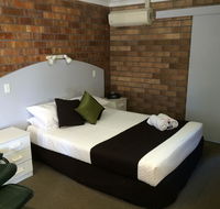 Miles Outback Motel - Renee