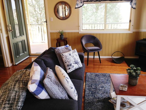 Milford Country Cottages - Renee 1