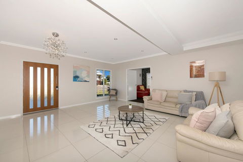 Modern Luxury Ocean Views - Renee 3