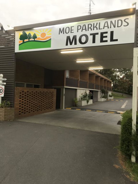 Moe Parklands Motel - Swimm 2