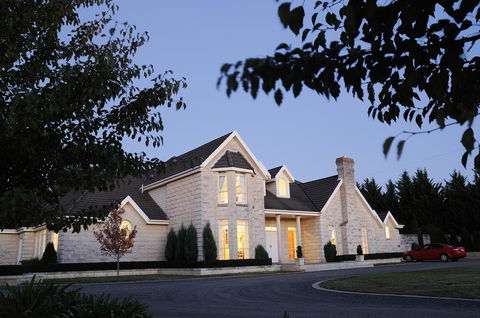 Montfort Manor - Internet Find 2