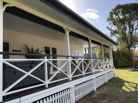 Moongalba Cottage - Renee 0