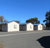Moonta Bay Cabins - Internet Find