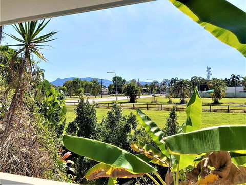 Motel Ingham - Renee 2