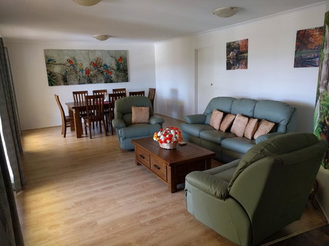 Mountain View Beach House - Renee 3