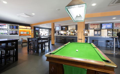 Mowbray Hotel - Internet Find 1