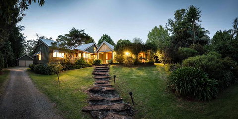 Mt Glorious Getaways - Renee 2