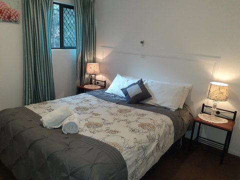 Murray Gardens Cottages & Motel - Swimm 0