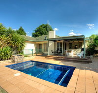 Murray House - Renee