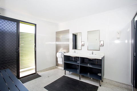 Mycow Accommodation Mackay - Internet Find 1