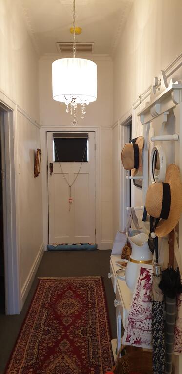 Nanas Place - Renee 3