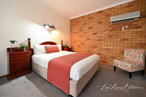 Narrandera Club Motor Inn - Renee 0