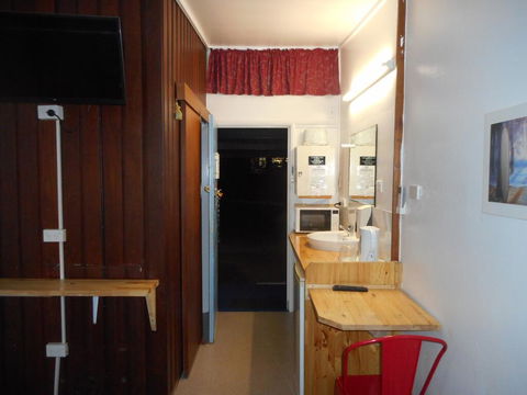Nationwide Motel - Renee 2