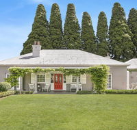 Nattai Lodge - house  cottage in beautiful garden - Renee