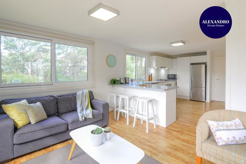 NATURE LOVERS DREAM // FIREPLACE //ACCESS TO HIKES - Swimm 0