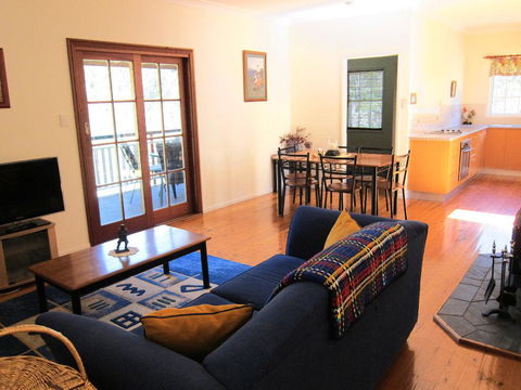 Neds Cabin - Renee 3