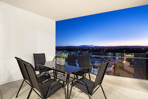 NEO Apartments Mermaid Beach - Renee 3