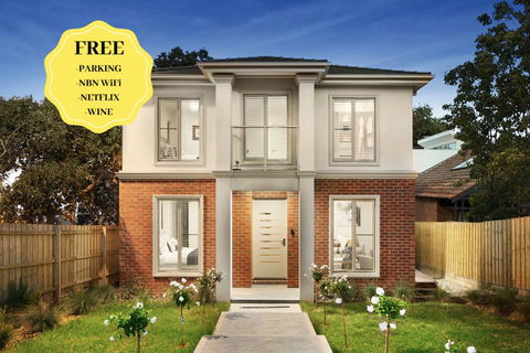 NEW Inner Melb Luxury Modern Grand Holiday House - Great Location, Wifi, Parking - Renee 0