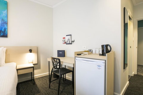 Nightcap At Playford Tavern - Internet Find 1