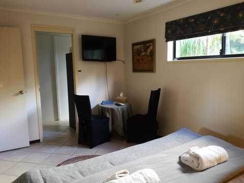 Noosa Edge Nudist Retreat - Internet Find 2