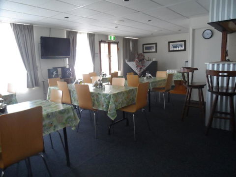 Oakey Motel - Internet Find 1