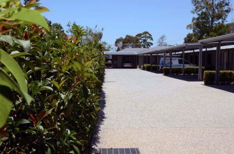 Oakey Motor Inn - Petrol Stations 1