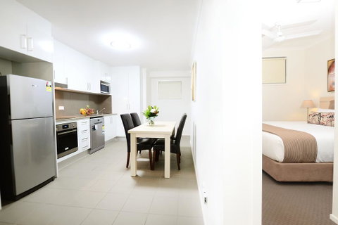 Oaks Moranbah Suites - Internet Find 3