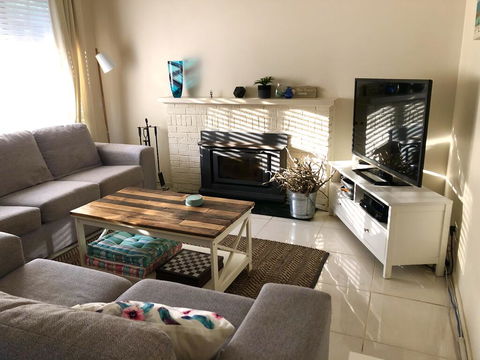Ocean Beach Cottage - Renee 3