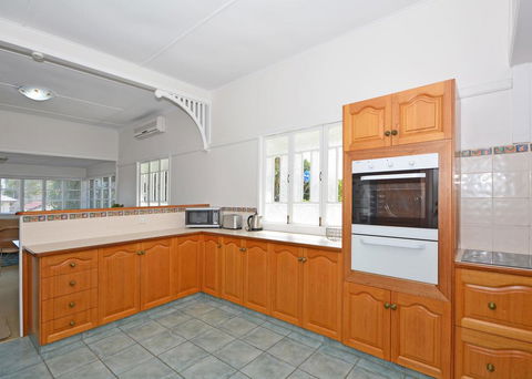 Ocean Breeze Hervey Bay - Internet Find 1