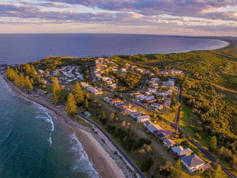 Ocean Dreaming- Amazing Views - Just Listed Up Dated Photos Available Shortly. - Renee 2