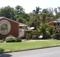 Old Coach Motor Inn Echuca - Renee