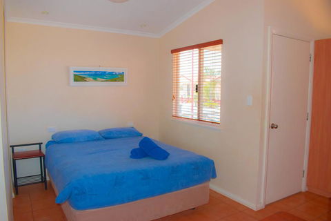 Outback Oasis Caravan Park - Renee 2