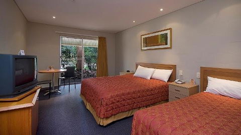 Outback Pioneer Hotel - Internet Find 1